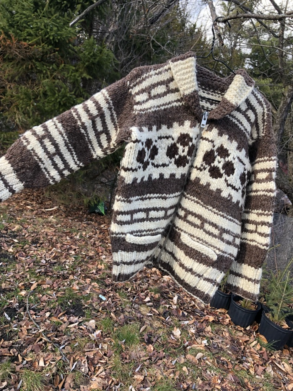 Handmade Chunky Zip-Front Cowichan-Style Sweater in Cream & Brown - Picture 4 of 11
